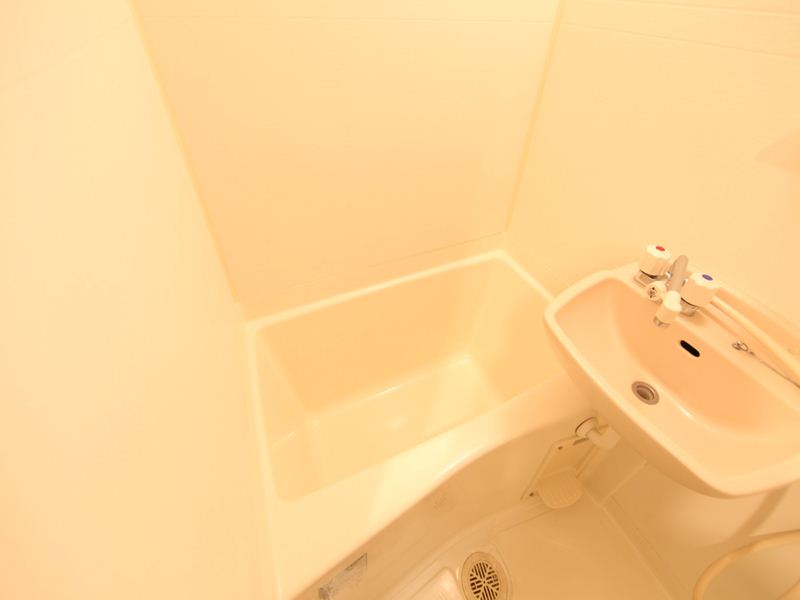 バスルーム(トイレお風呂別々)