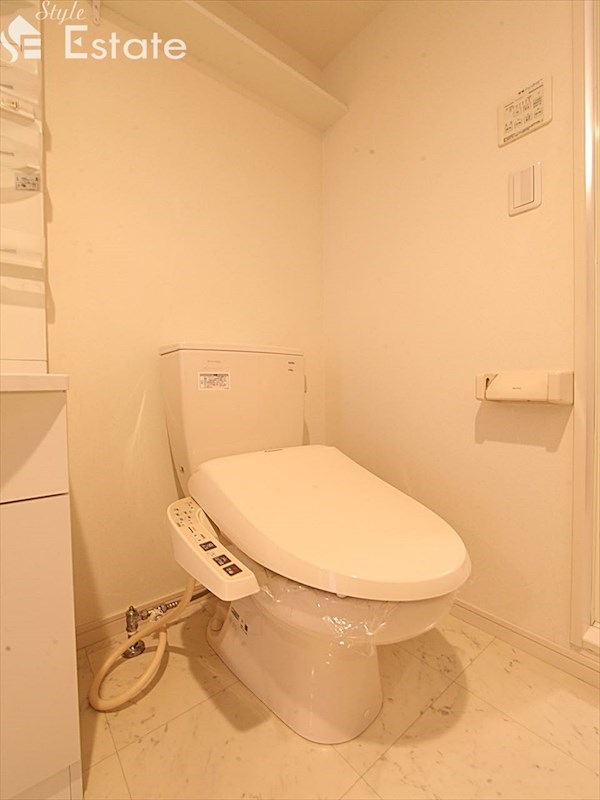 シャワー付トイレ