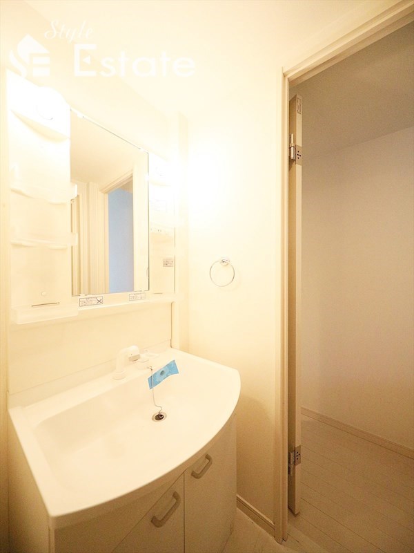 独立洗面台シャンプードレッサー