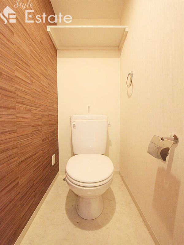 トイレ 棚ついてます!