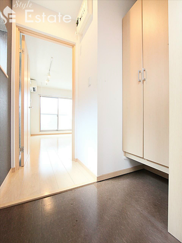 玄関 シューズボックス