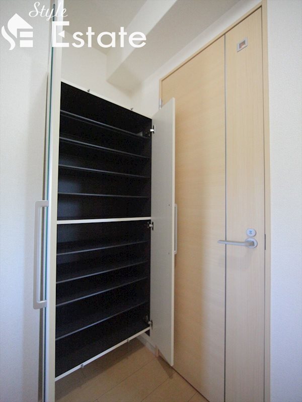 シューズボックス