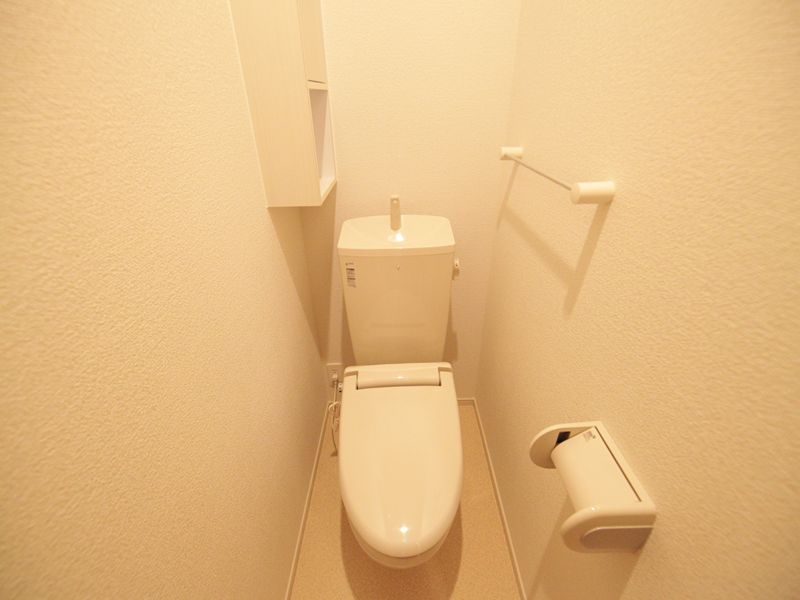 暖房便座便利な棚つき