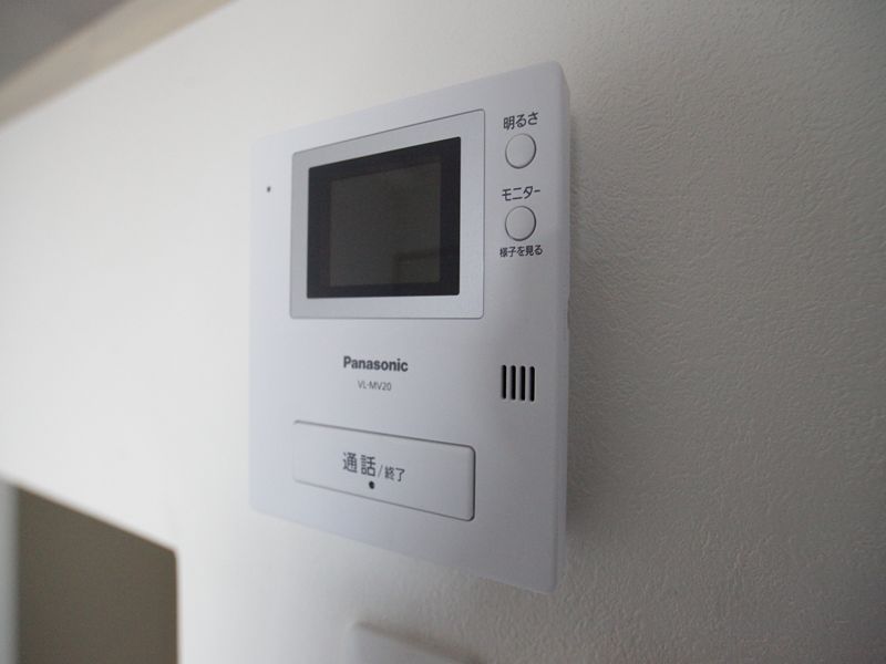 安心のモニター付きインターホン