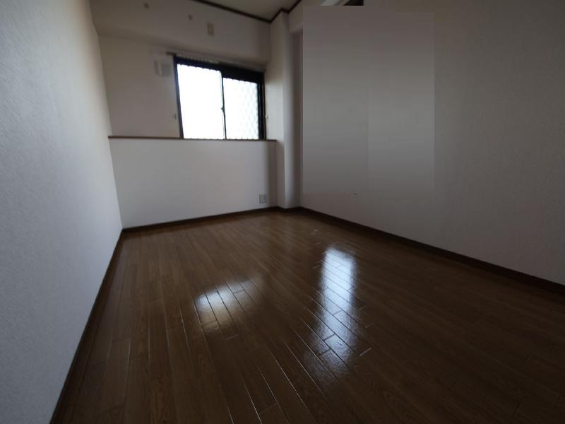 洋室7.2帖収納有