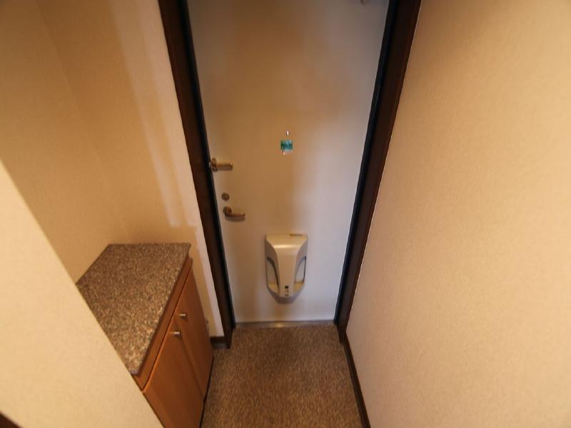 玄関 下駄箱あり