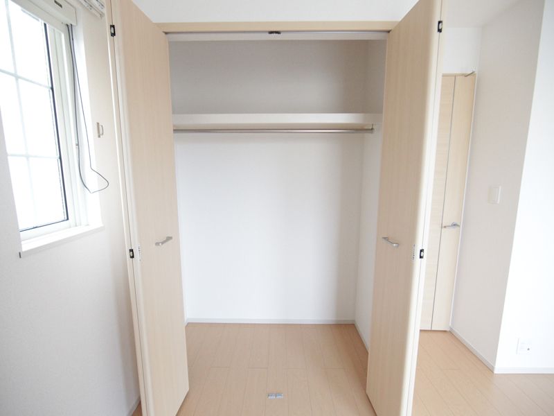 同タイプイメージ画像 洋室のクローゼット