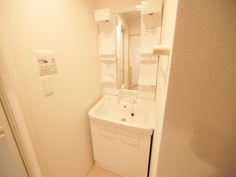 同タイプイメージ画像 洗面台 シャンプードレッサーつき