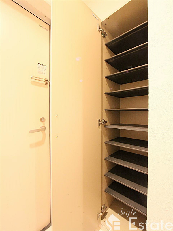 シューズボックス