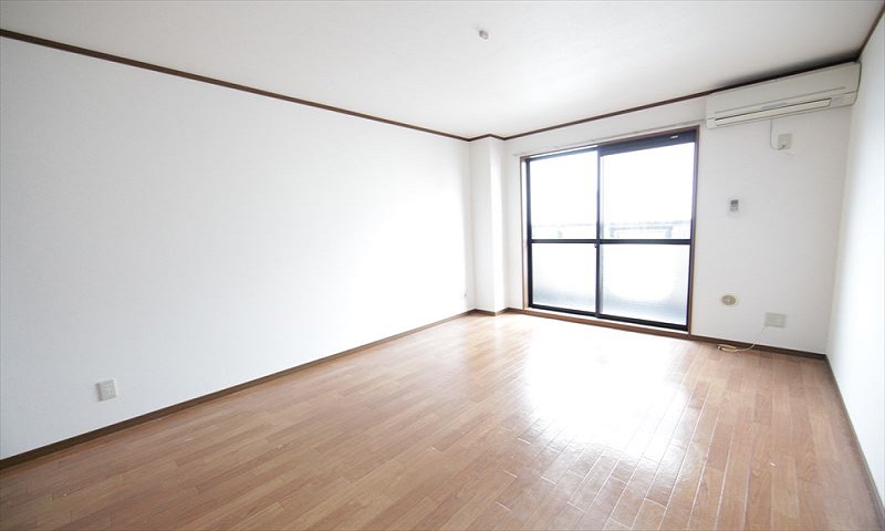 洋室8帖 家具家電ご用意できます。