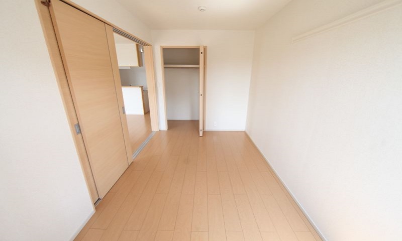 リビングとなりの洋室 クローゼット