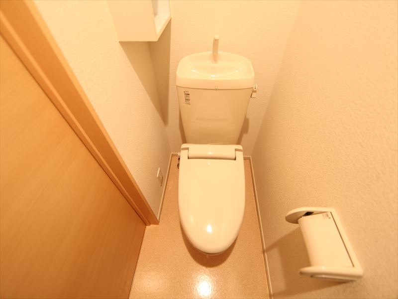 トイレ 収納棚付