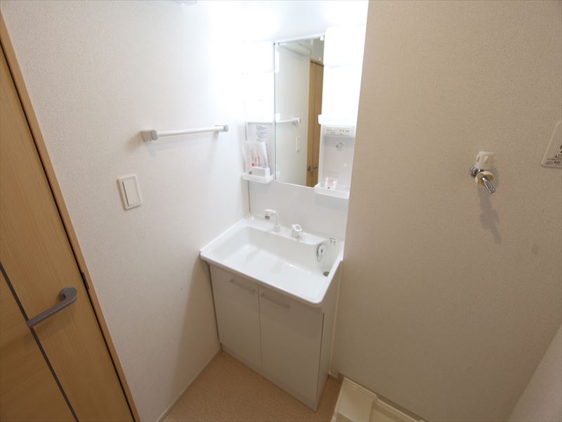 脱衣所(シャンプードレッサー付)