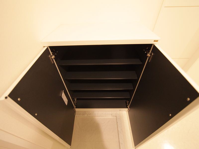 シューズボックス