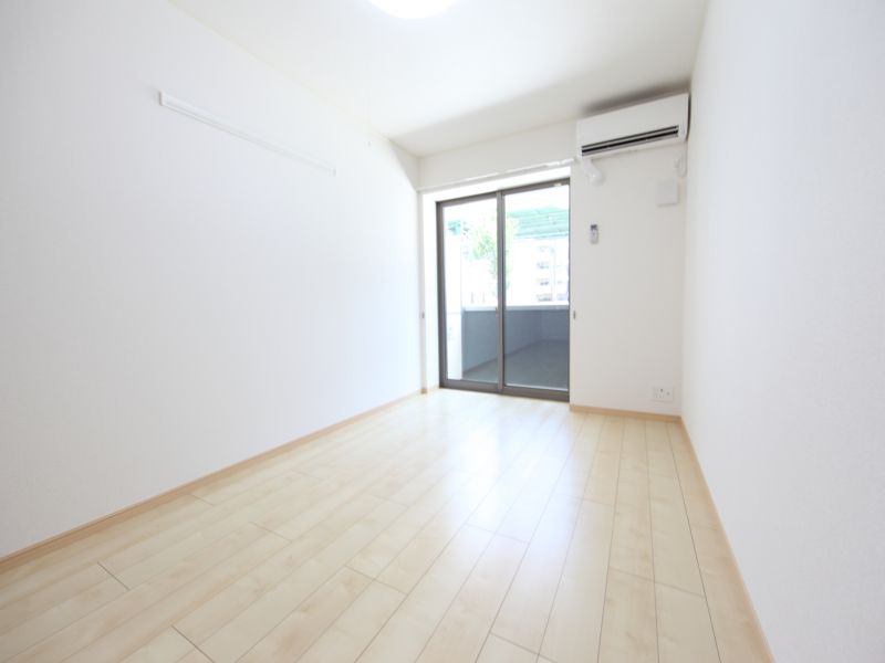 類似物件 洋室7帖 家電ご用意できます。