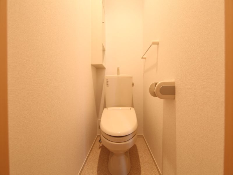 暖房便座便利な棚つき