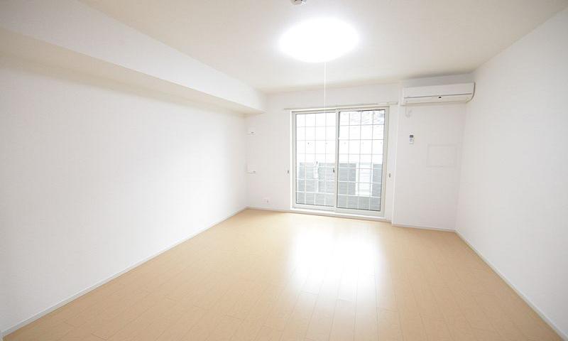 同タイプ リビング 別角度から クローゼットあります