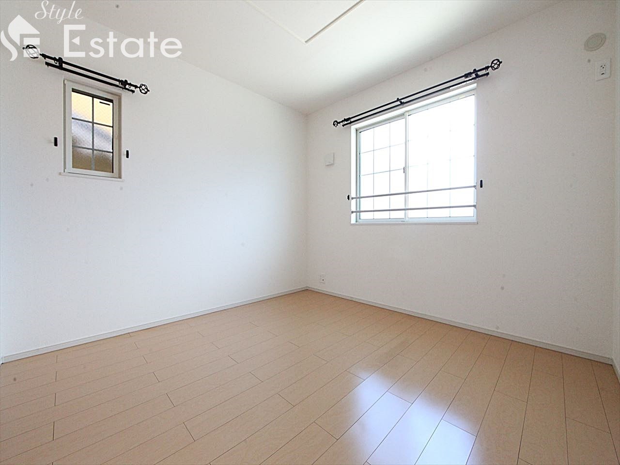 洋室 6.0帖 クローゼット付