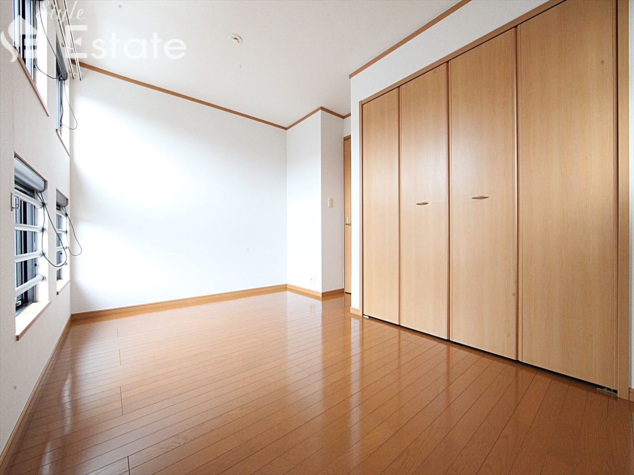 洋室 6.7帖 クローゼット付