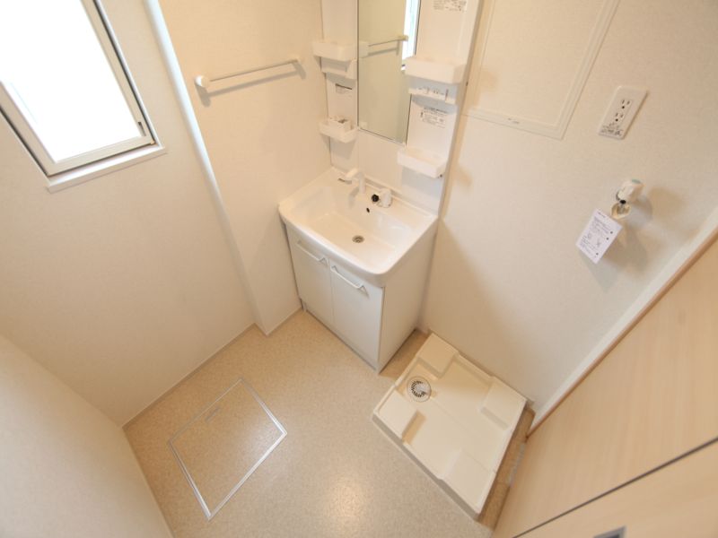 脱衣所(シャンプードレッサー付)