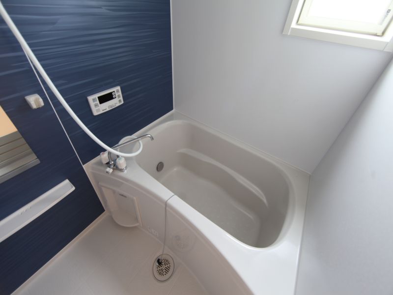 追炊き機能付きお風呂 窓付き