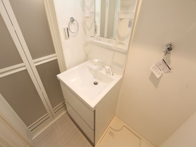 モデルルーム画像 脱衣所 独立洗面台付(シャンプードレッサー付)