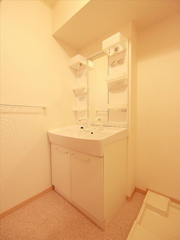 脱衣所 洗面台(シャンプードレッサー付)