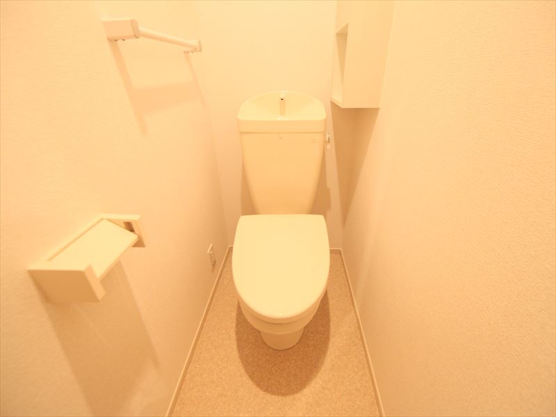 暖房便座付き 棚もあります