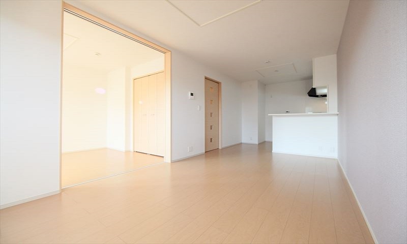 LDK10.9帖 洋室5.9帖とつなげて使えます