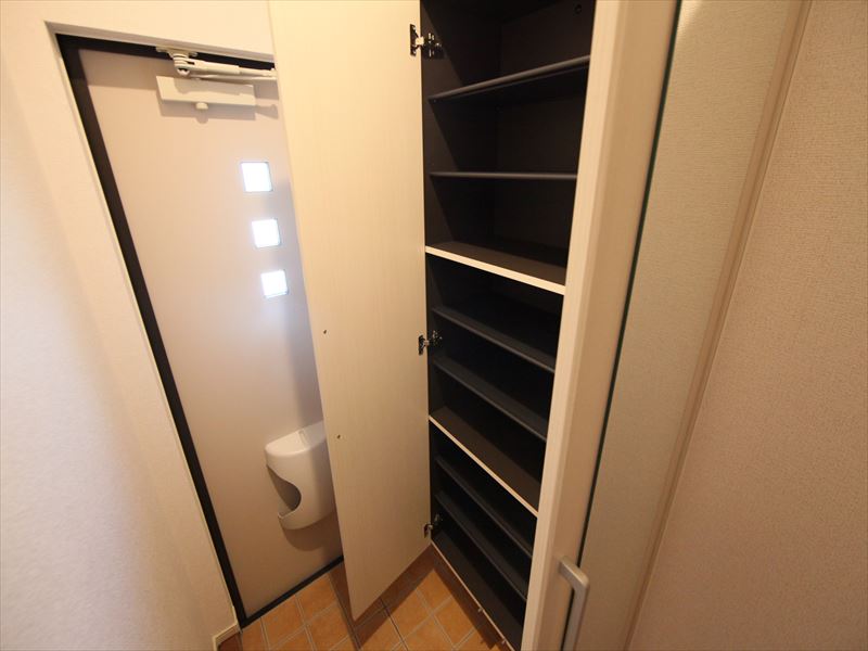 玄関 シューズボックス付