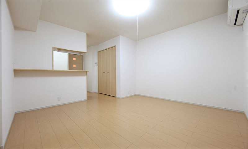 LDK10.8帖 カウンターキッチン エアコン付