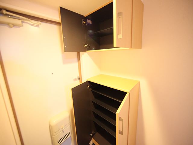 シューズボックス