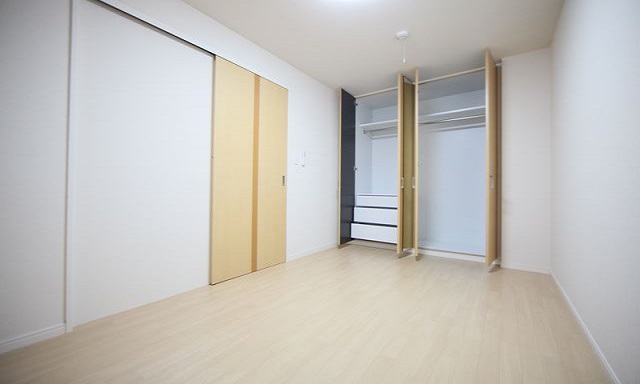 洋室5.6帖(クローゼット付き)