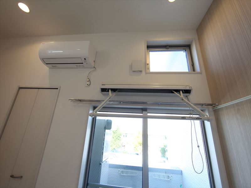 エアコン付・室内物干しも付いています!