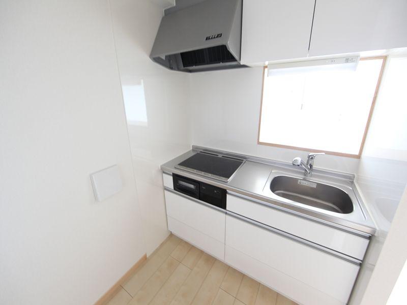 キッチン(IHコンロ3口・グリル付き)