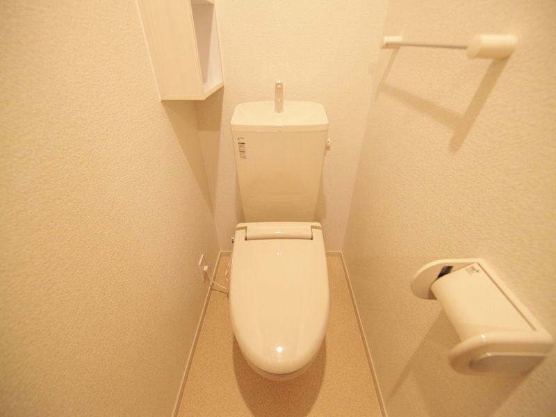 暖房便座 棚あります