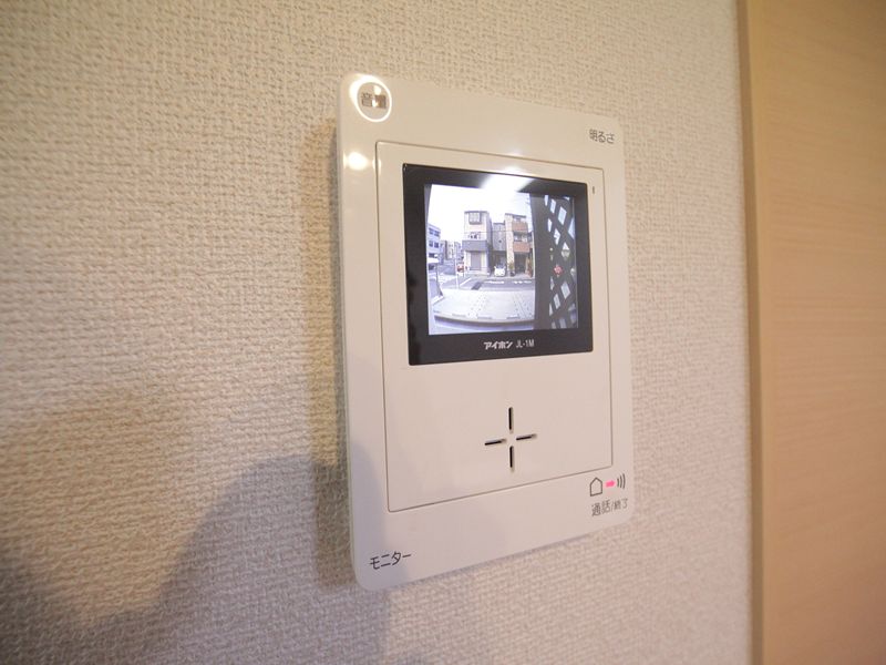 安心のモニター付きインターホン