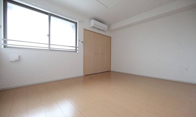 洋室6帖 クローゼット