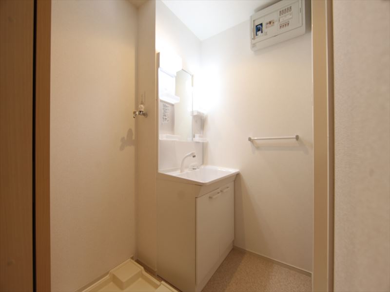 脱衣場 シャンプードレッサー