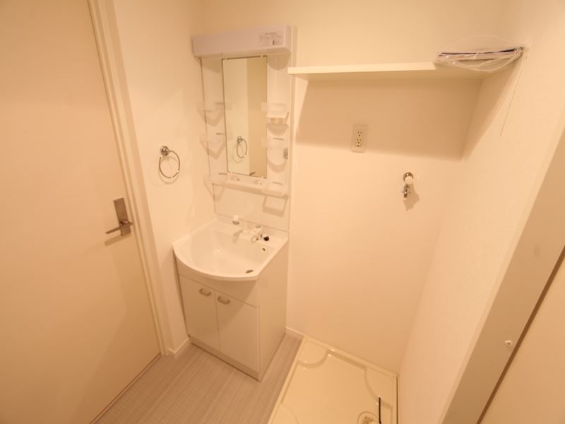 脱衣所 独立洗面台(シャンプードレッサー付)