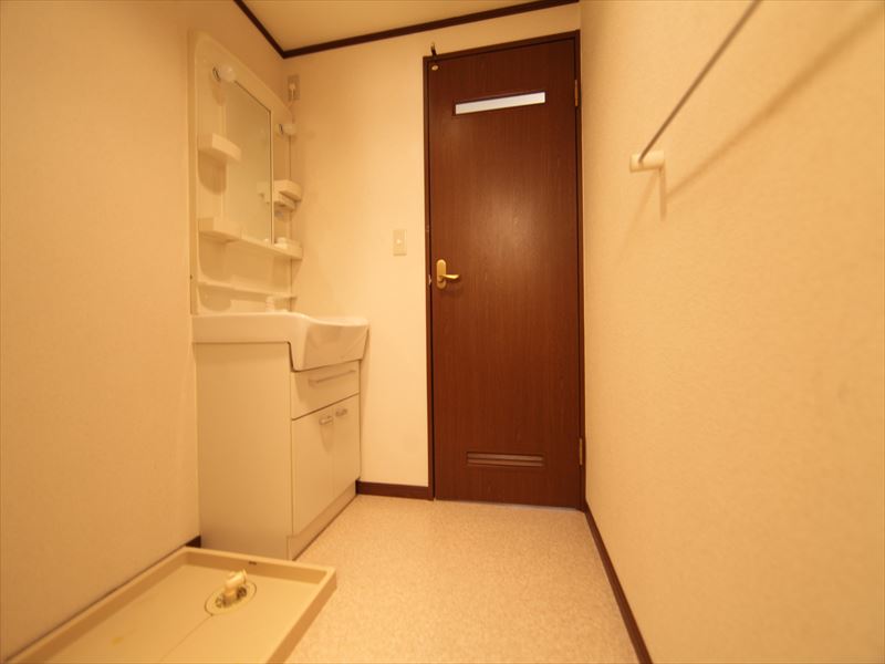 脱衣所 独立洗面台付