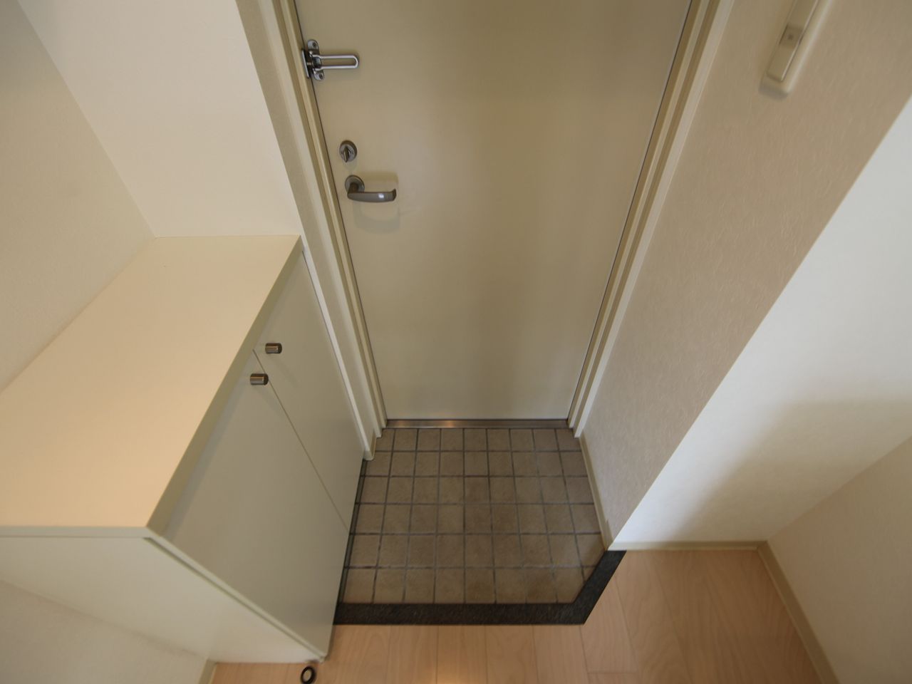 玄関 下駄箱付き