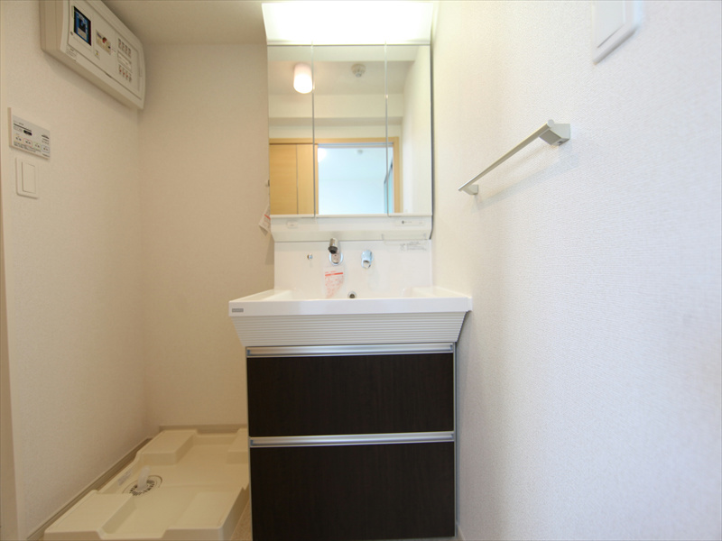 脱衣場・シャンプードレッサー