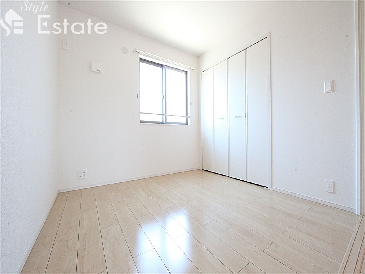 洋室 6.0帖 クローゼット付