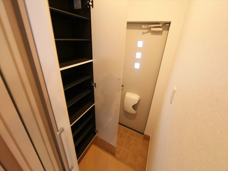 玄関 シューズボックス付