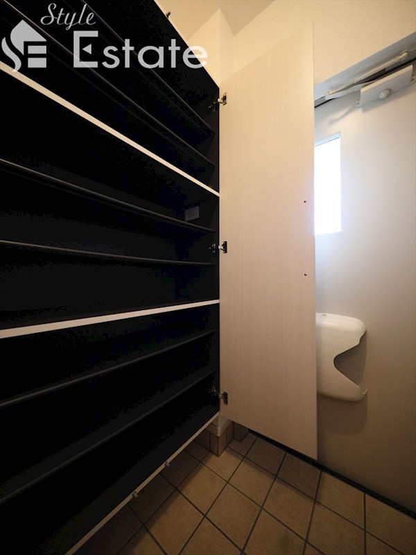 シューズボックス