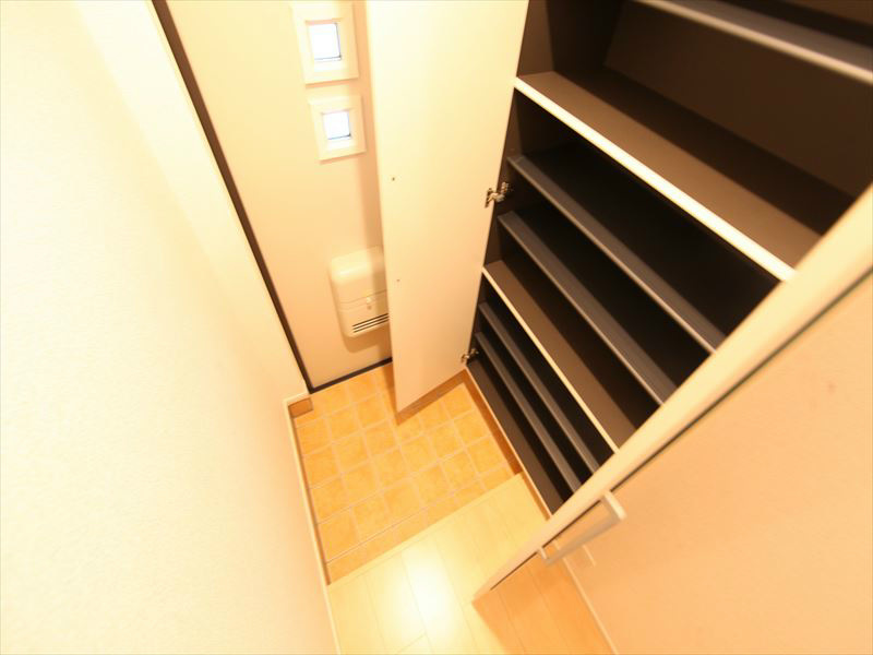 シューズボックス