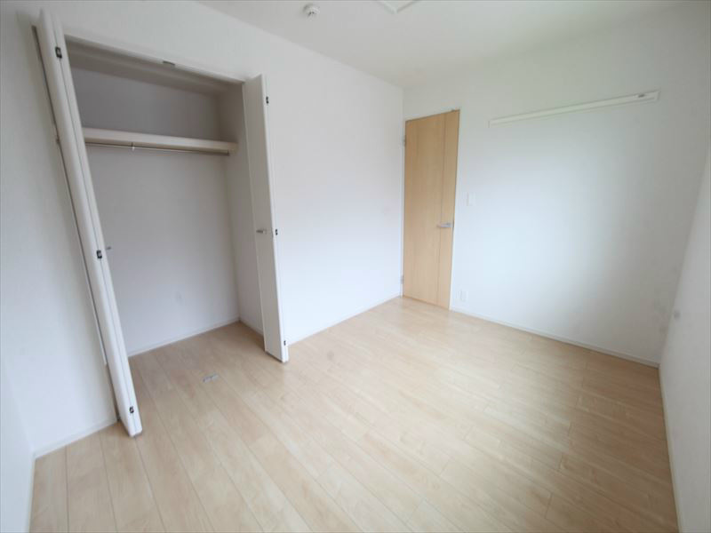 LDK 12.8帖 洋室6.9帖 洋室6.0帖