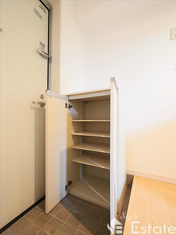 シューズボックス