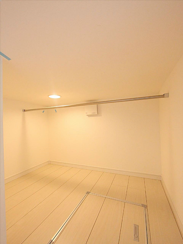 アンダーロフト 収納スペース